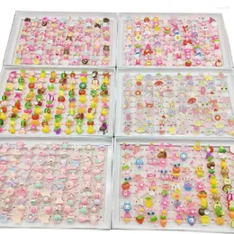 クラスターリング100pcs/lot Factory Wholesale Open Adach Child Finger for Party Cosplay Show樹脂ジュエリーかわいい女の子の動物料理の果物