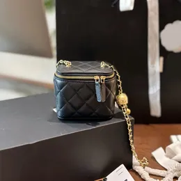 Ayna Kadınlar Crossbody Çantalar Omuz Çantaları Tasarımcı Lüks Mini Taşınabilir Kutu Kozmetik Ruj Bel Çantası Vanity Flep Altın Top Zincir Koyun Dinini