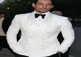 Novo noivo da moda Tuxedos Groomsmen Shawl Ivory Lapeel Man Suit Wedding Men039S Blazer Suits JacketPantStie 326870544