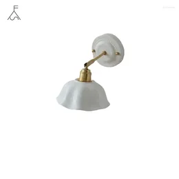 Wandlampe IWHD Weiße Keramik -LED -Leuchten Kupferarm -Steckdose Schlafzimmer Wohnzimmer neben der modernen Wandlamp Applique Murale