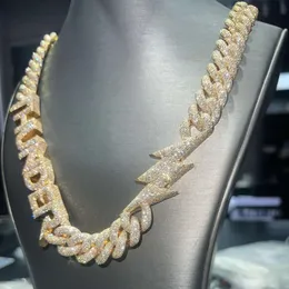 Пользовательский дизайн букв чары Moissanite Кубинская связь с желтым золотом серебряными украшениями чары серебряной цепь хип -хоп ожерелье