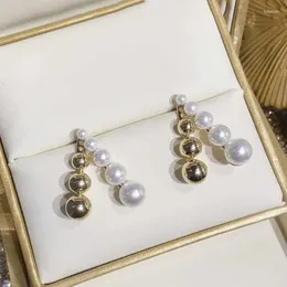 Orecchini per borchie coreana Luxury Metal Pearl Letter V femmina Geomestic Pierce Earring Accessori