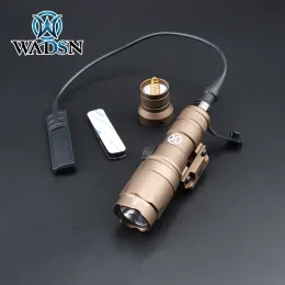 Scopes Wadsn Surfire M300 M300A Mini Scout Weapon Light 510 lm Tactical Taschenlampe mit zwei Schalter Konstante/momentane Jagd 20 -mm -Schiene