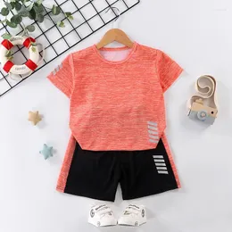 Roupas conjuntos de roupas para crianças meninos e meninas camisetas de verão shorts 2pcs Conjunto de trajes de manga curta executando roupas esportivas de roupas rápidas