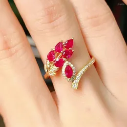 Anelli a grappolo Rosso Ruby Gemsones 5A Zircone Diamonds for Women Bande di dito irregolari Regali di compleanno di gioielli vintage di alta qualità Bijoux