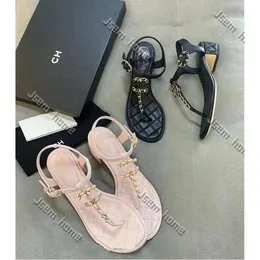 여름 아파트 샌들 여성 Chanelsandals 디자이너 Chanells Sandal Beach Slides 채널 산들 플로프 플롭 퀼트 체인 샌들 로우 힐 여성 슬리퍼 로고 TN 905