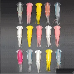 Yemler Cazlar 15pcs 8cm Yumuşak Plastik Kalamar Jigs için Karışık Renkler Büyük Oyun Aydınlık Etekler Yapay Jigging Yemi1489161 DROP D DHSJR