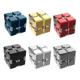 Dekompressionsleksak stressavlastning Toy Metal Diy Infinite Magic Cube Uppgraderad Dismonterad monterad block Fidget Toy för barn vuxna Cubo Antiestres T240422