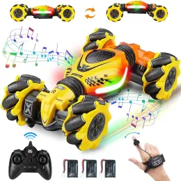 Cars mais recentes 4WD RC Stu de dublês 2.4g Rádio controle remoto Cars RC RC REK GESTE Sensor Gream Gift Toy eletrônico para crianças menino