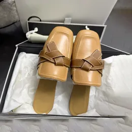 Klasik Lüks Tasarımcı Ayakkabı Sandal Sıradan Ayakkabı Slayt Yaz Plajı Düz ​​Kaydırıcılar Orijinal Deri Loafer Siyah Erkek Kadın Terlik Açık Kapalı Mule Lady Sandale