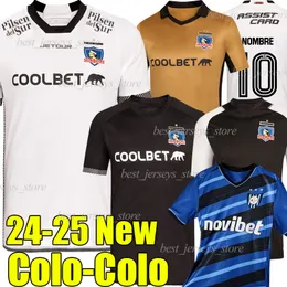 24 25 colo colo vidal piłkarski koszulki 2024 2025 Santos Bolados Arriagada Zaldivia gil fuentes costa home na wyjeździe mężczyźni Kamena Kit Kit Huachipatofootball koszulki