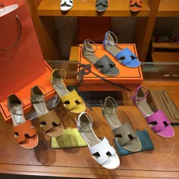 Masowe kapcie Kobiet Designerskie Sandały do ​​damskiej pantofli Buty Buty Buty Outdoor Beach Slajdes Płaskie dno z krokodylami sandałowymi