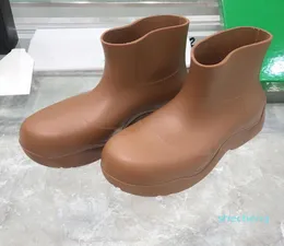 Дизайнерские короткие ботинки повседневная обувь Candy Color Rainboots 2021 ПВХ обнаженная зеленая женщина лужа водонепроницаем