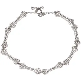 charmante klassische achtzig -Knochen -Halskette voller Diamanten blinkender Diamanten Fivesection Knochen Saturn Halskette Europäer und Ameri272o