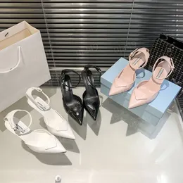 P üçgen moda sandaletleri, yüksek topuklu tek ayakkabı yavru kedi topuklu topuklular Sandal Siyah Beyaz Pembe Ayakkabı Boyut 35-40