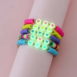 Stränge 5pcs/set handgefertigte leuchtende Liebe Herzperlen Armband für Teenager Mädchen Kinder Freundschaft Party Geburtstag Schmuck Geschenk