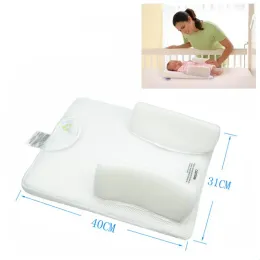 Kudde ZK30 Baby Sleeping Pad Pad Pill Baby Plastkudde Antispit Milk Antiside Huvudskydd Neonatal Matningskuddeformad kudde