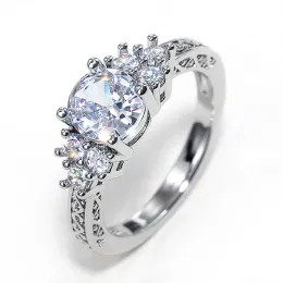 バンドHuitan眩しいCubic Zirconia Women Rings for Wedding Silver Color Fashion Engagement Bandsアクセサリー豪華な女性の宝石