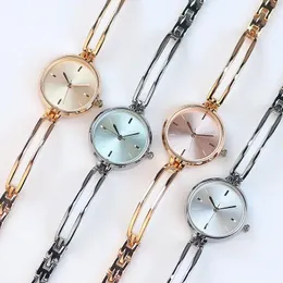 WomenWatch Designer Fashion Silver Bracciale orologio per donne 25mm in lega di lusso in lega di lussuoso giro di quarzo da donna orologio per ragazze oro oro rosa