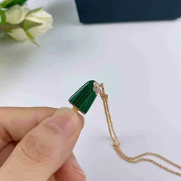 Fashion Luxury Blgarry Designer Necklace Fashionable and Minimalist Style Green Shell Doublelayer Snow Necklace Jewelry with Logo and Gift Box