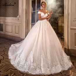 Delicati abiti da sposa abito da ballo in pizzo fuori spalla a maniche corte eleganti abiti da sposa 2024 con appliques perle perle in pizzo