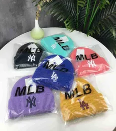 النسخة الكورية للأزياء العلامة التجارية قبعة الصوف CAP متعددة الاستخدامات Men039s و Women039s نفس الغطاء الحراري في الهواء الطلق ستة ألوان Yankees Knittin4391746