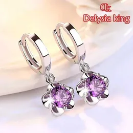 Charm Delysia Kral Kadın Modaya Modaya Anti Anti Alerji Erik Küpeler Kız Tatil Grace Mizaç Yuvarlak Rhinestone Eardrop Y240423