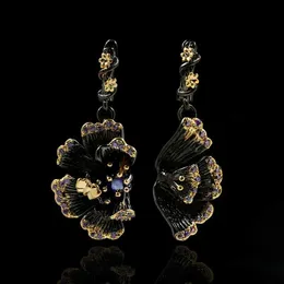 Leghielier penzolanti Nuovi orecchini di girasole retrò con zircone fiore di fascia alta oro esagerato nero e gioielli bicolore H240423