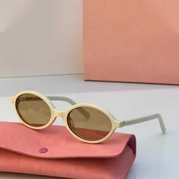 MIUI Sunglasses para mulheres designers de damas refinadas elegância elegância Ultralightweight Glamour Glamour Premium Versão Oval Prescription Glasses P5N2