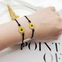 Strands Wu's 2022 New Alloy Sunflower Sunflower Daisy Bracelet Wax Wire Woven Friendship Card Bracelet