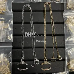 Brieflogo Anhänger Halsketten Luxus glitzernde Kristall Halsketten Goldketten Halsketten Verlobungsgeschenk