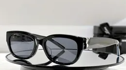 Солнцезащитные очки для модных тенденций для женщин для женщин M95 Vintage Glamoury Shape Frame Backes Summer Avant-Gard Styl