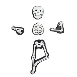 Anime Halloween Esqueleto de Esqueleto Charms por atacado Memórias de infância Funny Gift Cartoon Charms Sapatos Acessórios para PVC Decoração de fivela de borracha macia