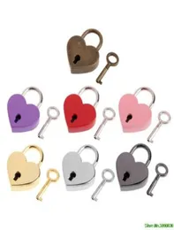 Forma del cuore Vintage Old Antique Style Mini Archaize Lock Lock con Key4101567