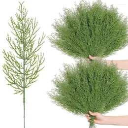 装飾的な花40pcs人工松の枝プラスチックフェイクグリーン植物クリスマスリースディエクラフトブランチホームデコレーション
