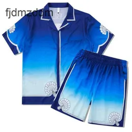 Projektantka mody Męskie i damskie koszule Hawajskie Set Casual Short Sleved z gradientowym cyfrowym wydrukowanym koszulą na plażę Cardigan Mens Mens Summer