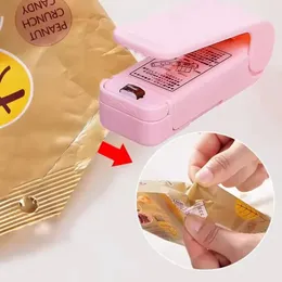 new Portable Mini Heat Bag Sealing Machine Food Bag Heat Sealer Handy Sticker Seal for Food Snack Kitchen Gadgets Accessoriesfor kitchen