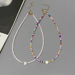 Necklaces New Nature Shell Love Heart Choker Necklace for Girl Spring Summer Fashion Small Colorful Glass Beads Necklace Gift for Friend