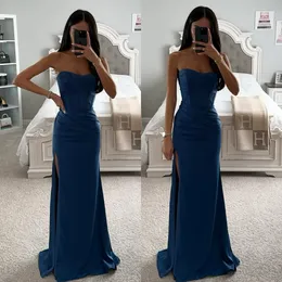 Haze Blue Sheath Prom Dress Strapless Formal Evening Dresses Elegant veck i midjepartiklänningar för speciella tillfällen Split Robe de Soiree