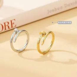 Kia Nagelring für Männer Frauen, einfaches und einfaches High-End-Gefühl, cooler Stil, Persönlichkeit, leichter Titanschmuck, Jinheng Edelstahlschmuck