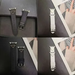 Watchbands Designer Strap Apple Watch Band 42 38 40 41 44 45 49 mm Iwatch 8 7 6 5 4 3 2 Erkek ve Kadın İçin Bantlar Beyaz Deri Mektup Baskı Kayışları S S