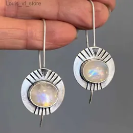 Dingle ljuskrona Ancient Round White Moonstone Earrings Tribal Jewelry Vintage Silver Color Metal Long For Women H240423