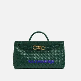 Womens Ost-West-Andiamo-Bag Botegaveneta kleiner horizontaler Intrecciato Leder-Tasche mit Schiebenkörperriemen und einer Innenausstattung Reißverschlüsse xu82