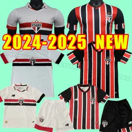 24/25 Fan di maglie da calcio di Sao Paulo 2024 2025 Dani Alves Men Usiforms Luciano Igor Gomes Pablo Camisa Footbal Shirt Home Away Kids Kids