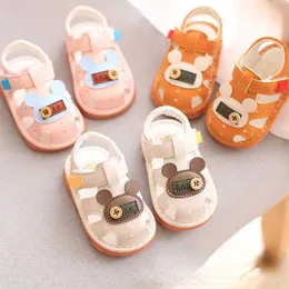 First Walkers neonato estate baotou scarpa soft sole boy scarpe da passeggiata sandali non slip puco in pelle scarpa per bambini piccoli orso sandalia y240423
