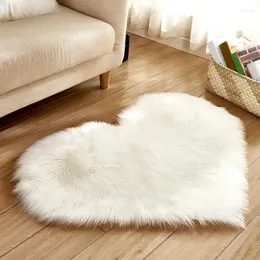 Dywany 30x40cm w kształcie serca puszysty dywan sztuczna wełniana sofa sofa mata salon dekoracyjna podłoga