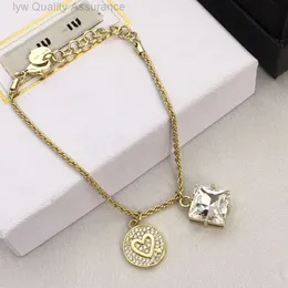 Bracelet Designer Mui Mui Bracelet Woman Luxury 925 Bracelet Miao Jia 23 New Heart Shaped Square Diamond Crystal Bracelet for Women with High Grade Feeling Sweet Temp