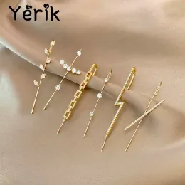 Brincos Yerik Novo Ear agulha de rastreamento Brincos de gancho para mulheres cercam aurícula diagonal de cobre embutido de zircão Brincos de piercing