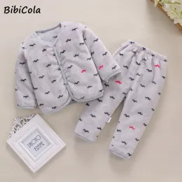 Sets Bibicola Koralle Fleece Baby Pijamas Homewear Jungen Mädchen Winter Neugeborene Fleece Pyjamas Set warmes Flanell Baby Nachtwäsche 03y