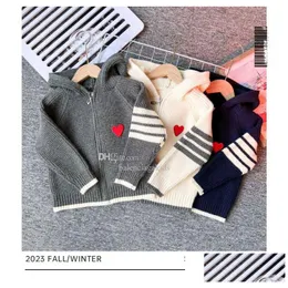 Cardigan Kids Cardigans Sweat -Heart Sweating ملابس الأطفال مصممة الطفل هوديس بلوفر للبنين الفتيات متوكينين طويلة الأكمام كبيرة الحجم l otoqg